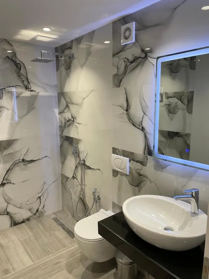 Dani'S Apartments Sarande